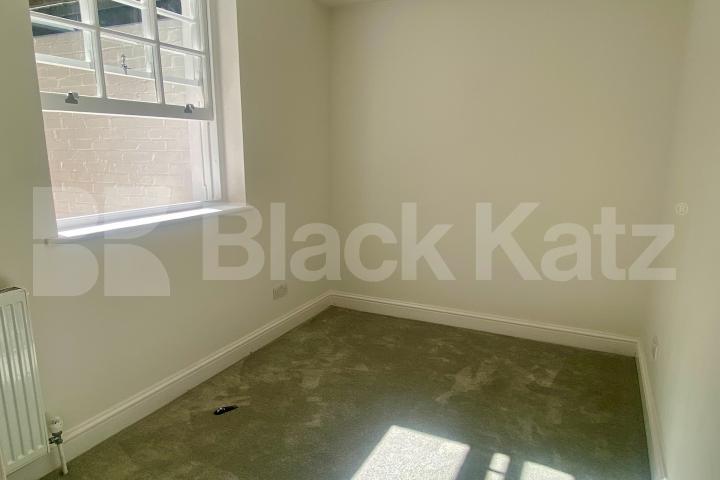 Stunning newly refurbished two bedroomed garden flat  Tachbrook Street, Pimlico / Victoria